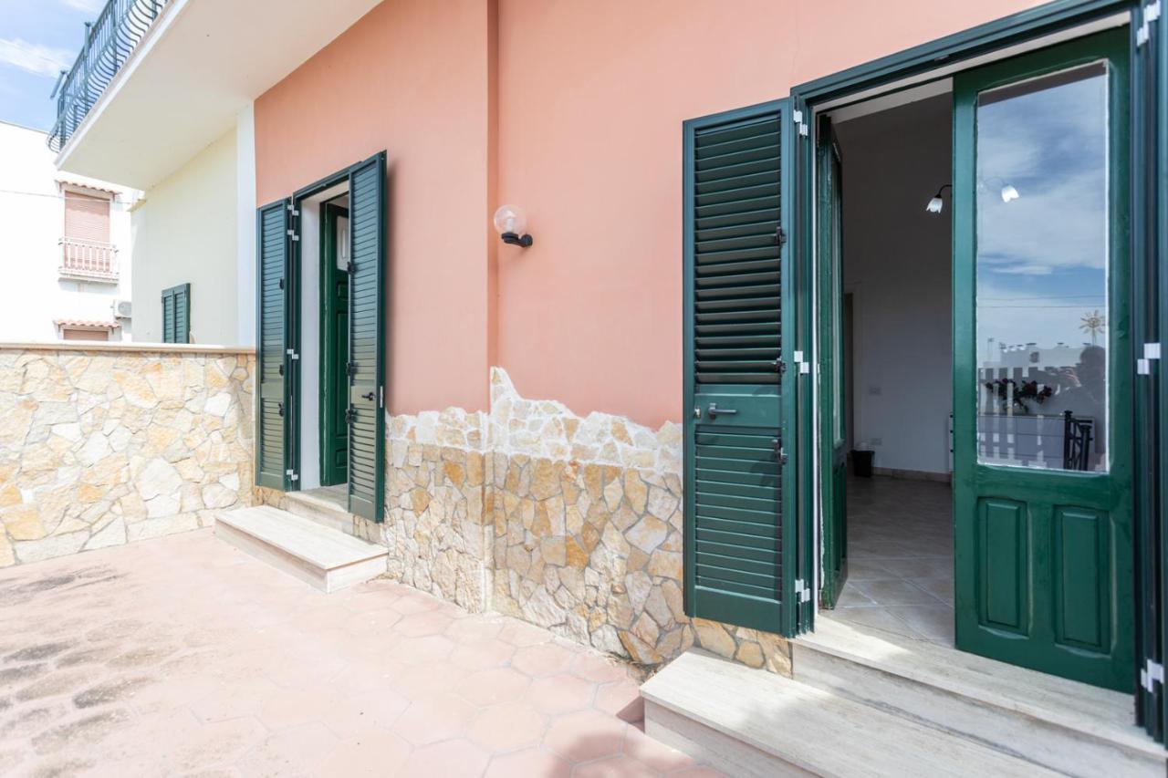 Villetta Bianca Sulla Spiaggia - Apulia Home Gallipoli Exteriér fotografie